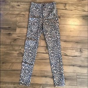 a denim jogging s in sz 26/30 leopard print